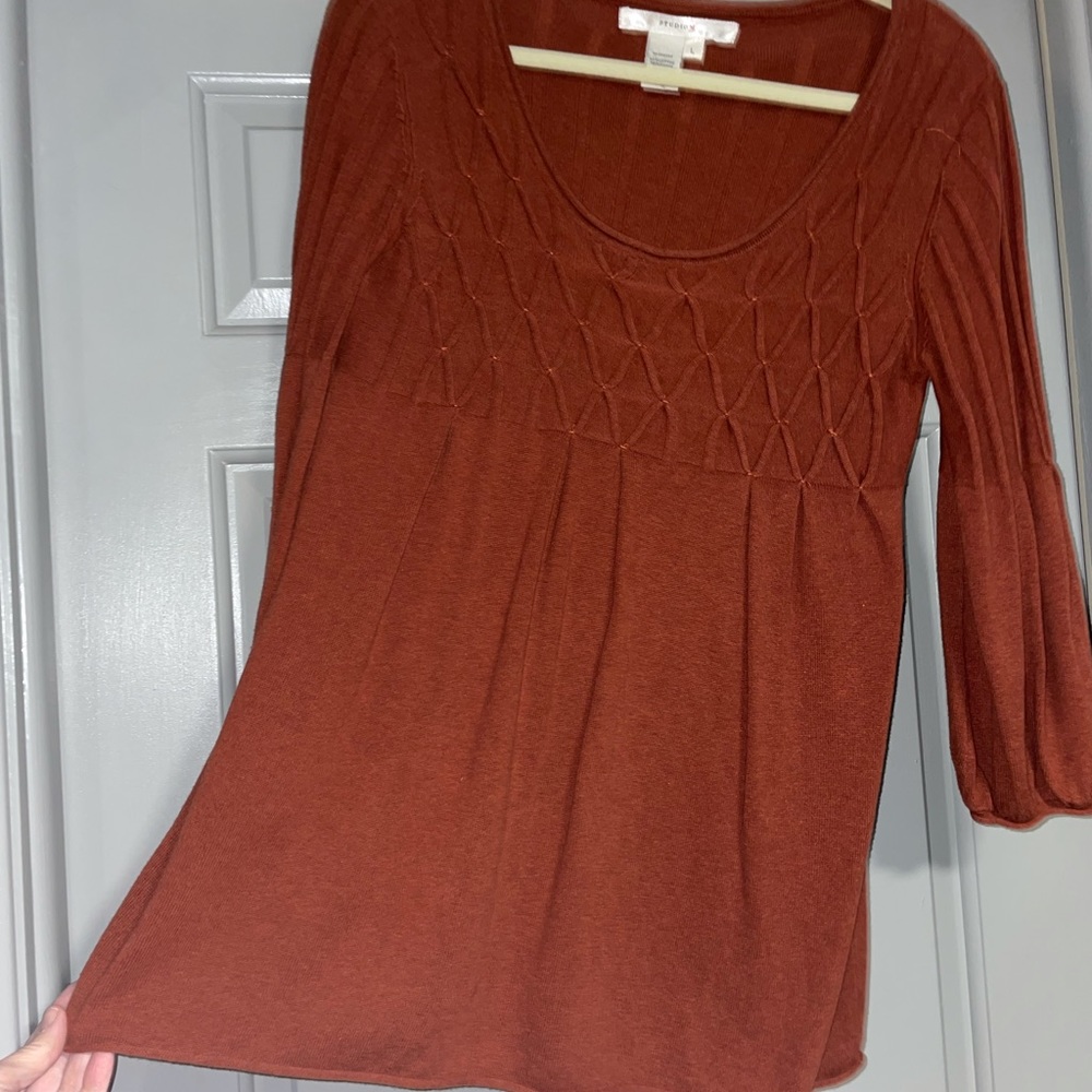 Rust Boho 3/4 sleeve babydoll sweater Juniors Large Flattering Slimming